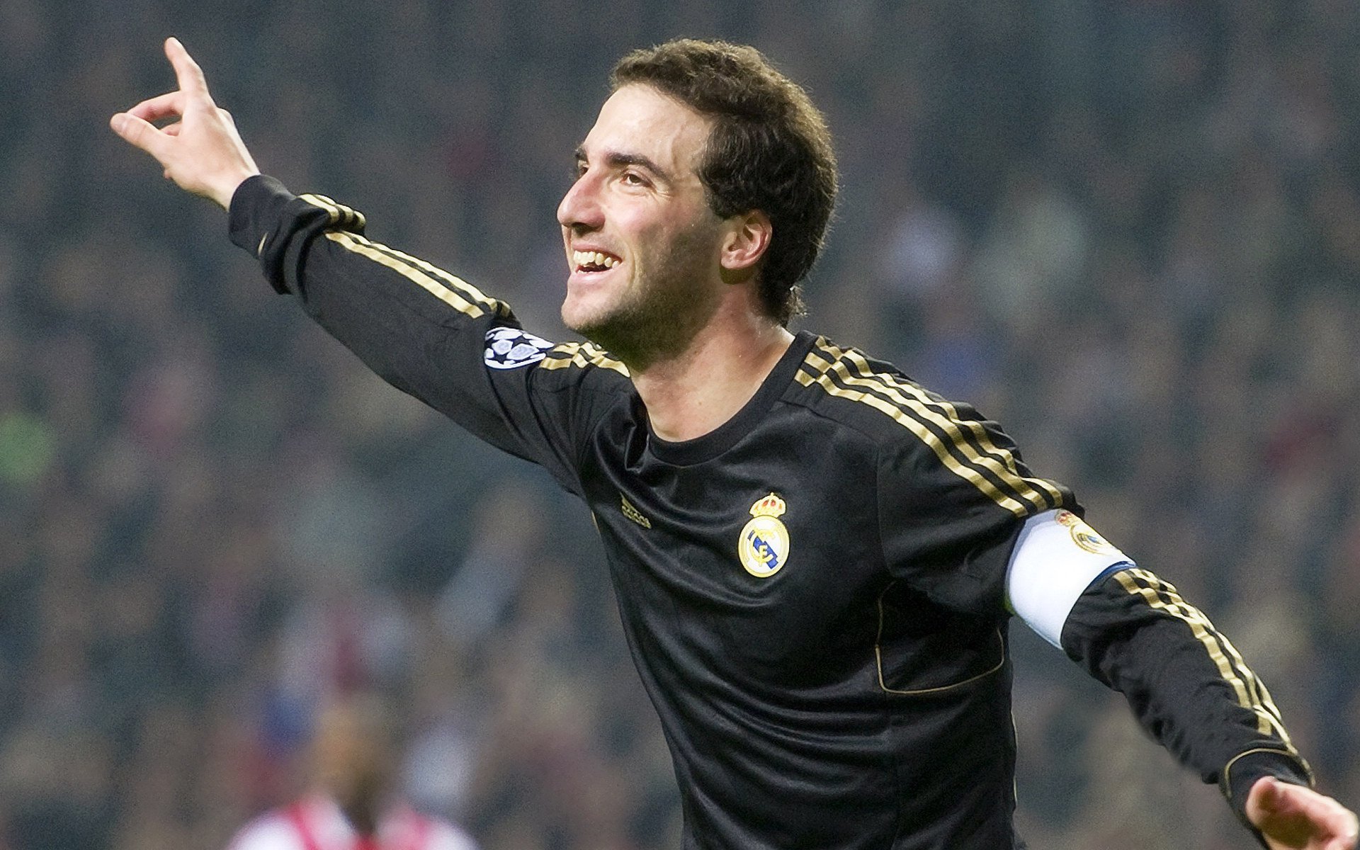 南美铁壁撕裂欧洲豪门,巴拉圭式火力如何让皇马防线崩塌,阿劳霍一战封神