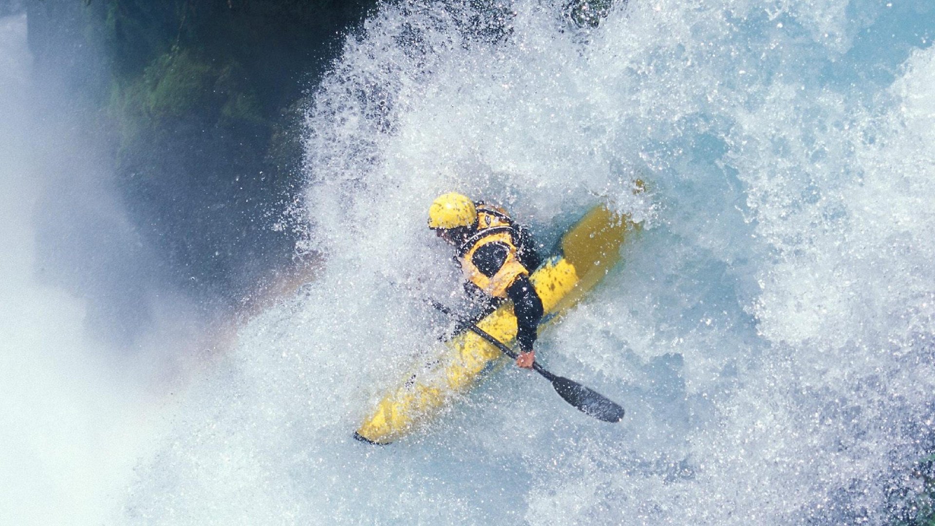 开云体育-猛龙单节拉开雷霆，克莱关键战不手软，一场团队与个人英雄主义的完美对话